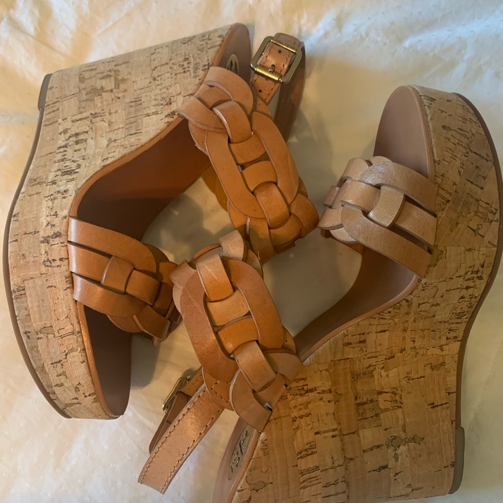 Tory Burch Calyca wedges